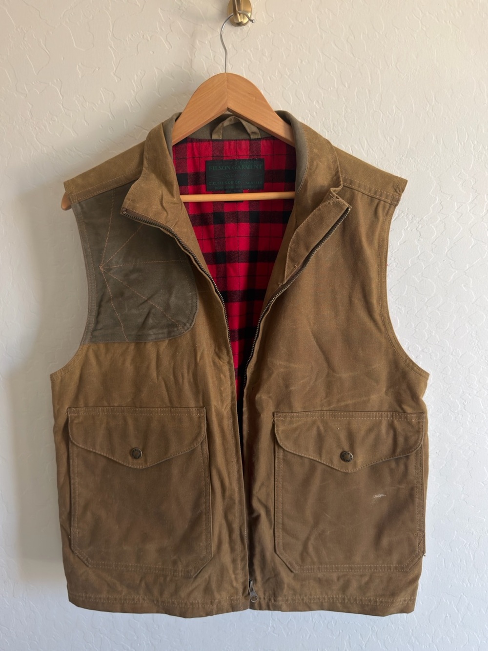 VTG C.C. Filson Tin Cloth Lined Shooting Vest | Red Plaid Wool Lining M